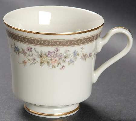 Marquette Footed Cup