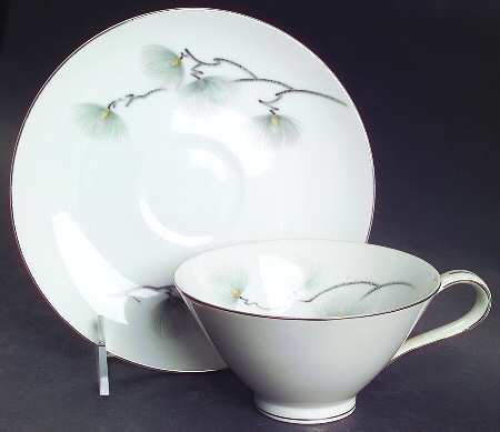 Ma-tsu Footed Cup & Saucer Set