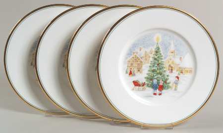 Merry Christmas Luncheon Salad Plate - Set of 4