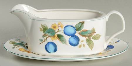 Meadow Gallery Gravy Boat & Underplate (Relish/Butter)