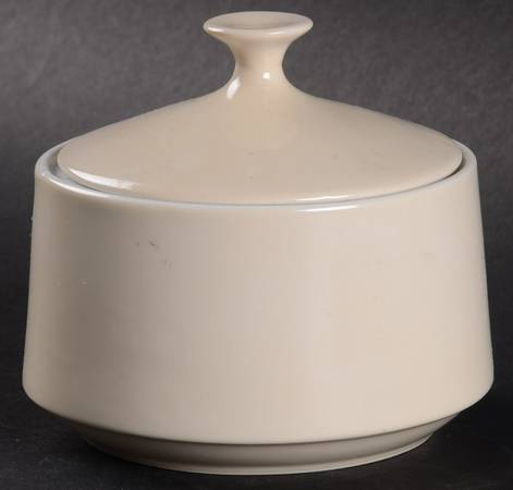 Melodia Ivory Sugar Bowl & Lid