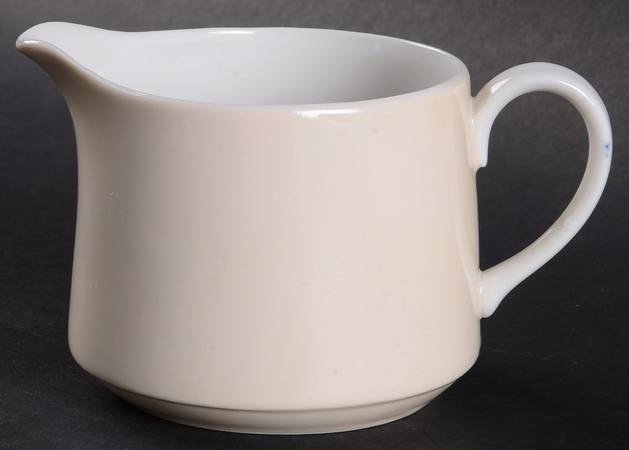 Melodia Ivory Creamer