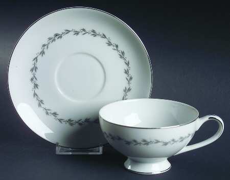 Melbourne Footed Cup & Saucer Set