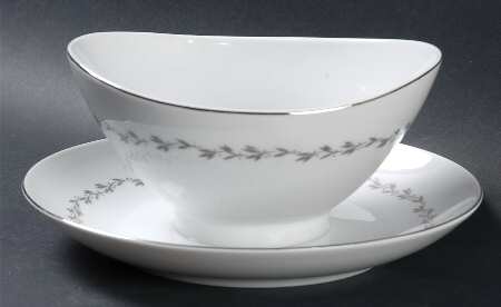 Melbourne Gravy Boat with Attached Underplate by Mikasa