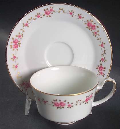 Melissa Flat Cup & Saucer Set
