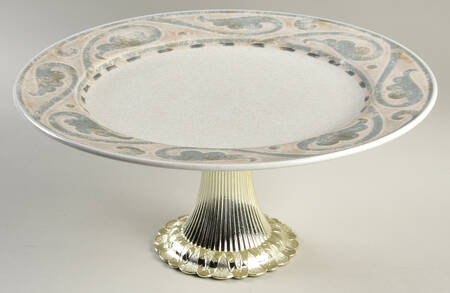 Melodia Cake Stand with 4"-5" Metal Pedestal  Hc