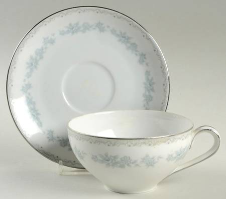 Menlo Flat Cup & Saucer Set