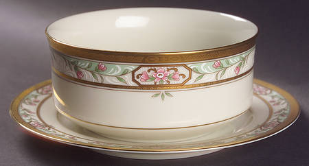 Merrick Round Gravy Boat & Underplate (Salad Plate)