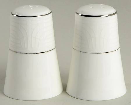 Metropolitan Salt & Pepper Set