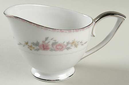 Mikado Creamer