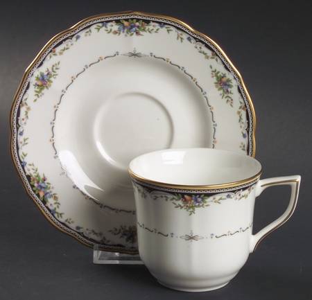 Flat Cup & Saucer Set