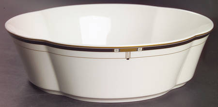 Monte Cristo Black 9" Round Vegetable Bowl