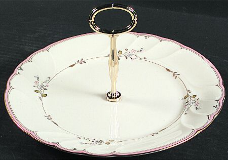 Monticello Round Serving Plate with Center Handle (Dp) Hc