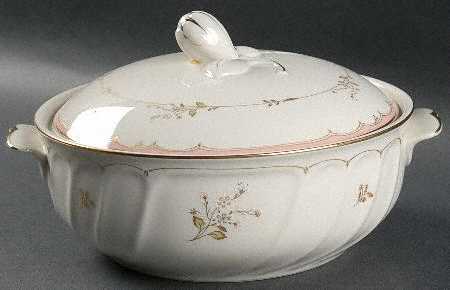 Monticello 1.5 Qt Round Covered Casserole by Mikasa