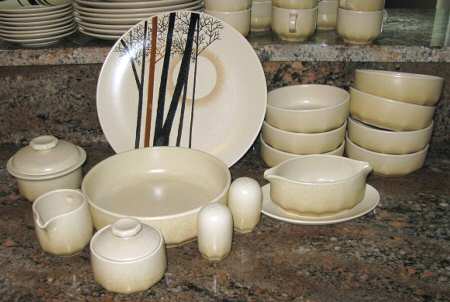 Moon Shadow Gravy Boat with Attached Underplate