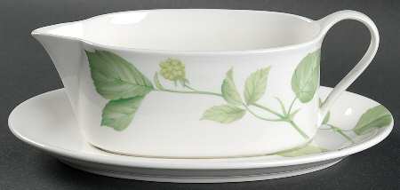 Natural Beauty Gravy Boat & Underplate