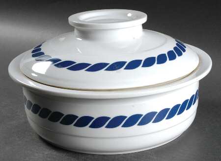 Nautilus Blue 2.75 Qt Round Covered Casserole