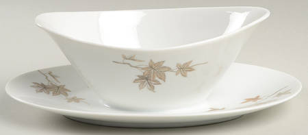Nana Gravy Boat with Attached Underplate