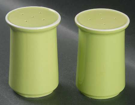 Needlecraft Salt & Pepper Set