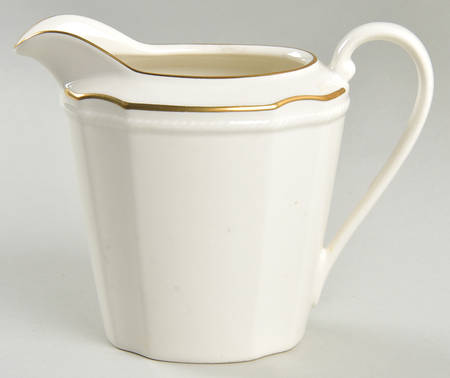 Newport Gold Creamer
