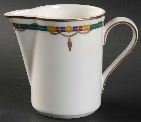 Nobelese Creamer