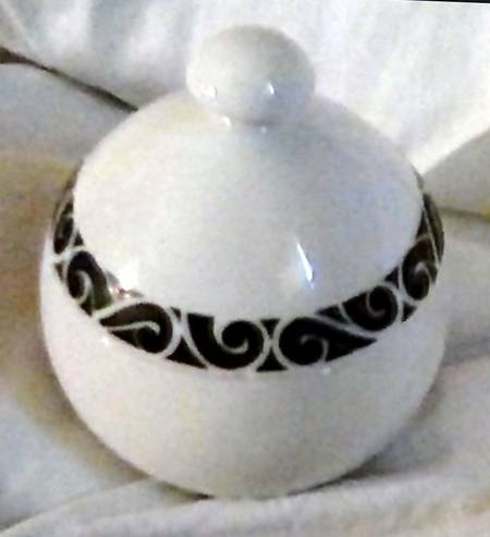 Noir Sugar Bowl & Lid