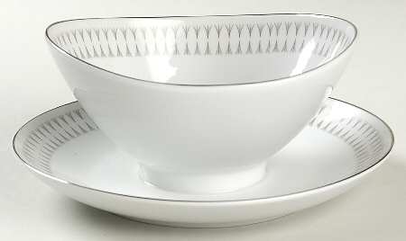 Nordica Gravy Boat with Attached Underplate