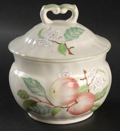 Norfolk Sugar Bowl & Lid