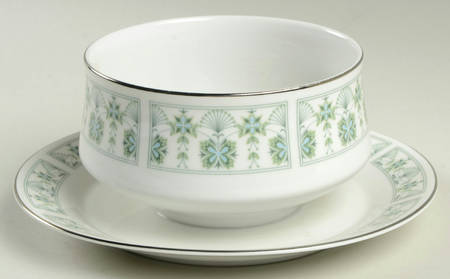 Normandy Gravy Boat with Attached Underplate