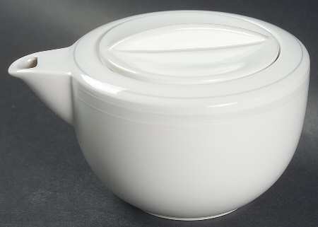 Off Center Creamer & Lid