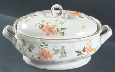 Olde Tapestry 2.5 Quart Oval Covered Casserole