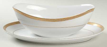 Olympus Gravy Boat with Attached Underplate