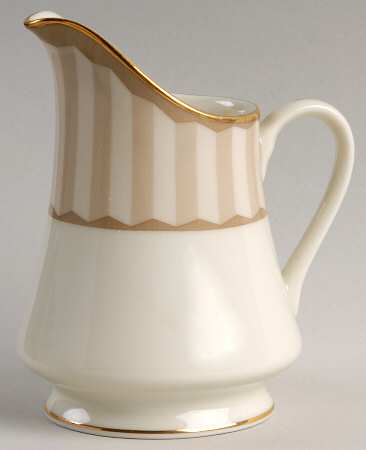 Opera Beige Creamer