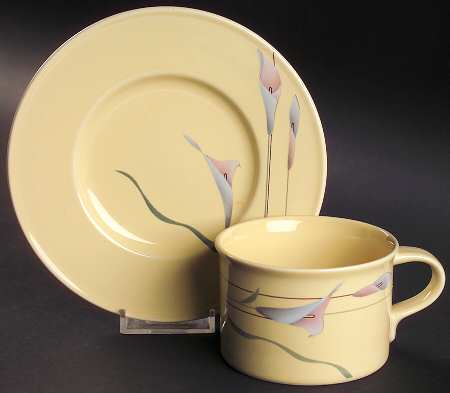 Opus Yellow Flat Cup & Saucer Set