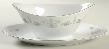 Orleans Gravy Boat with Attached Underplate