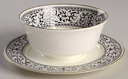 Oxford Gravy Boat with Attached Underplate