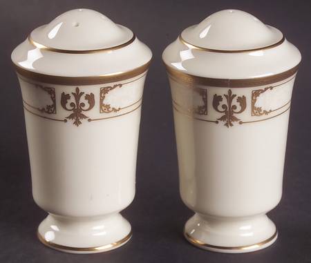 Palace Gold Salt & Pepper Set