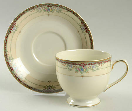 Footed Cup & Saucer Set