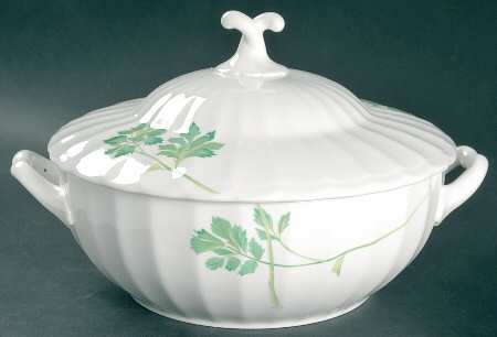 Parsley Hill Round Covered Vegetable
