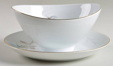 Parisienne Gravy Boat with Attached Underplate