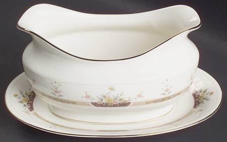 Park View Gravy Boat & Underplate