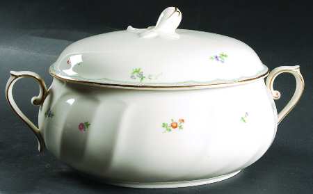 Petit Fleur Round Covered Vegetable