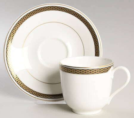 Pembrooke Footed Cup & Saucer Set