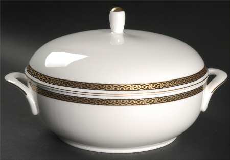 Pembrooke 2 Qt Round Covered Casserole