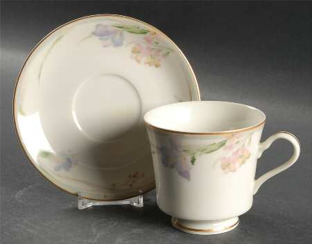 Perfection Footed Cup & Saucer Set