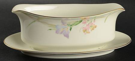Perfection Gravy Boat with Attached Underplate