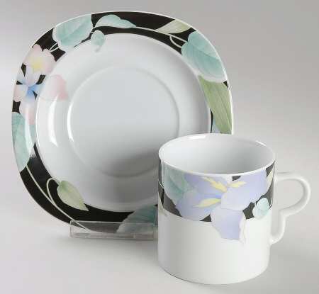 Personality Flat Cup & Saucer Set