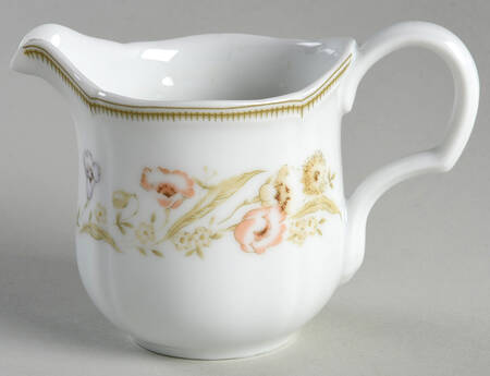Petite Creamer
