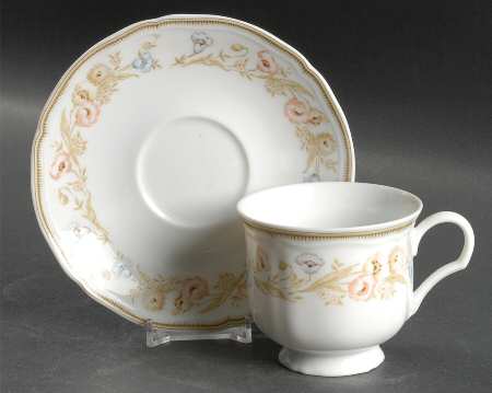 Petite Footed Cup & Saucer Set
