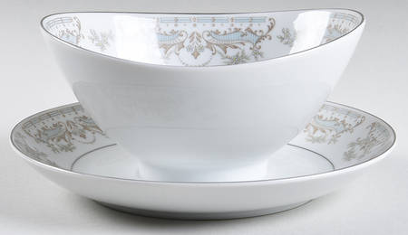 Peyton Gravy Boat with Attached Underplate